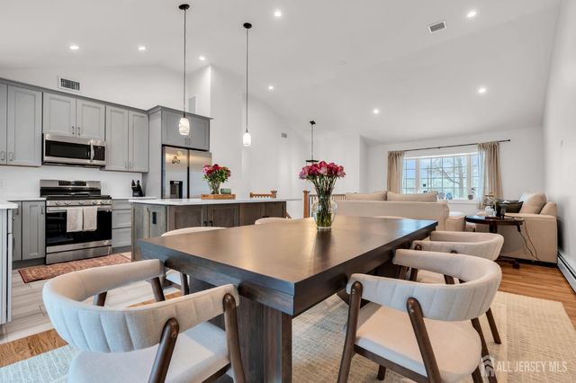 32 Kline Boulevard, Colonia, NJ 07067