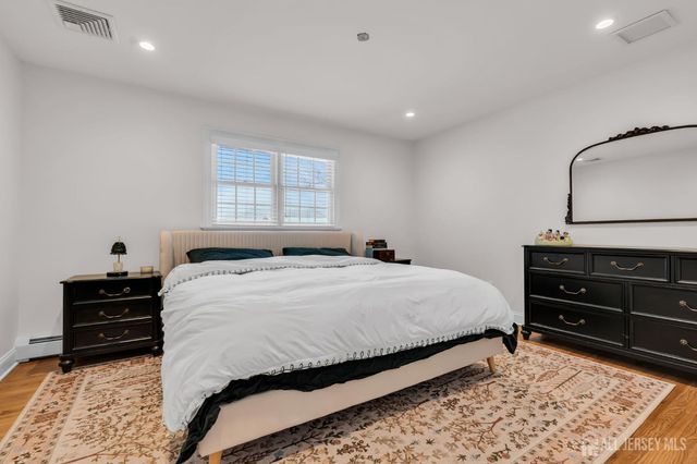 32 Kline Boulevard, Colonia, NJ 07067