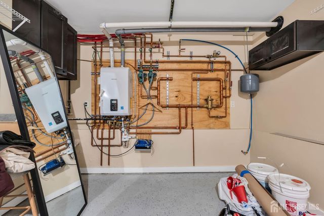 32 Kline Boulevard, Colonia, NJ 07067