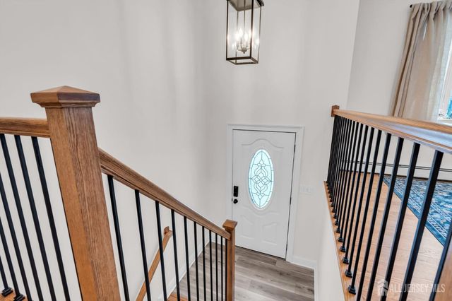 32 Kline Boulevard, Colonia, NJ 07067