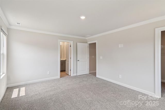 8040 Hidden Springs Trail, Charlotte, NC 28216