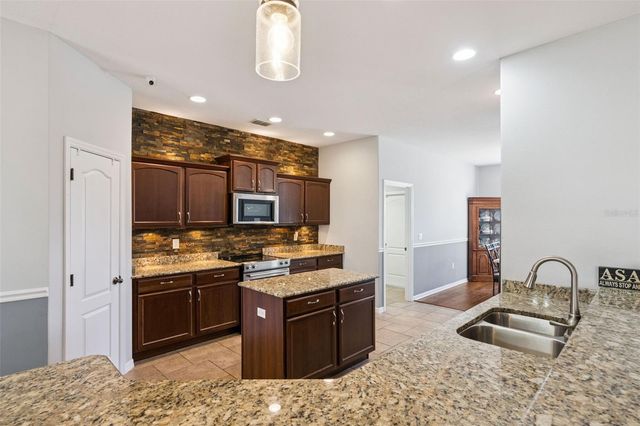 9704 ROYAL VISTA AVENUE, Clermont, FL 34711