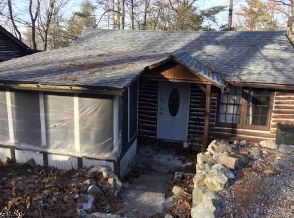 25 Cedar Ln, Vernon Twp., NJ 07461