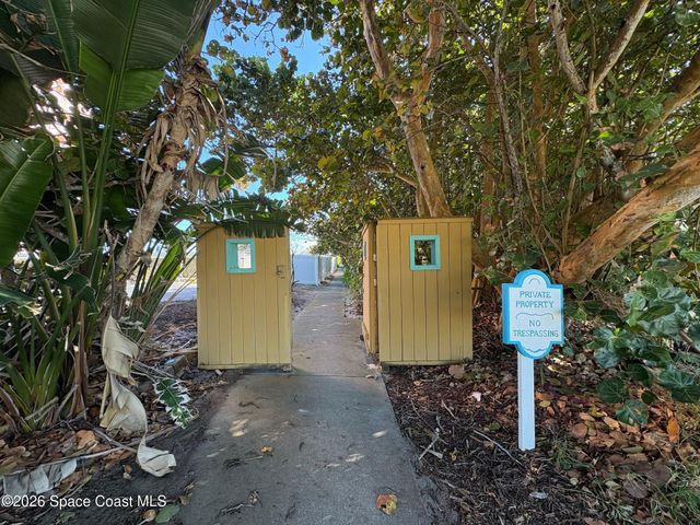 119 Casseekee Trail 3-119, Melbourne Beach, FL 32951