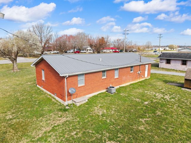 2048 US-127, Russell Springs, KY 42642