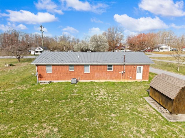 2048 US-127, Russell Springs, KY 42642