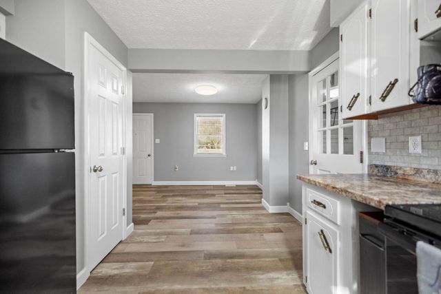 2048 US-127, Russell Springs, KY 42642