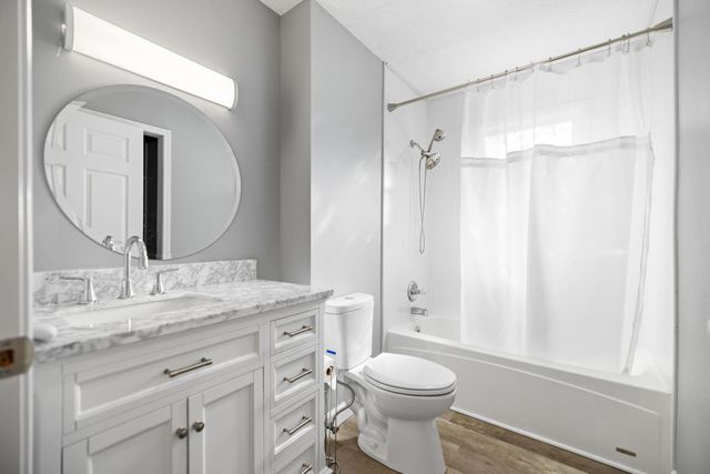 2048 US-127, Russell Springs, KY 42642