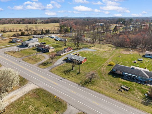 2048 US-127, Russell Springs, KY 42642