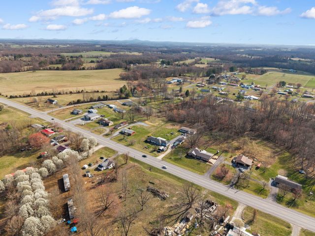 2048 US-127, Russell Springs, KY 42642