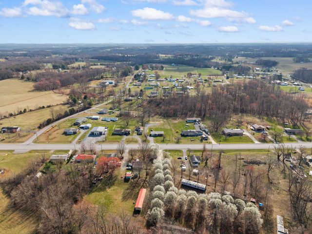 2048 US-127, Russell Springs, KY 42642