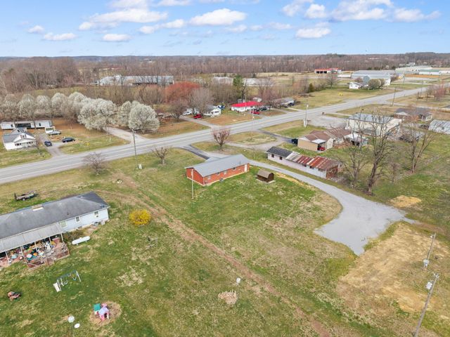 2048 US-127, Russell Springs, KY 42642