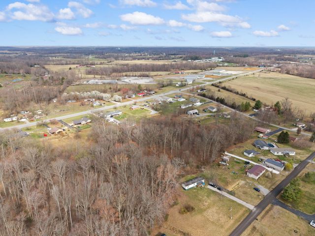 2048 US-127, Russell Springs, KY 42642