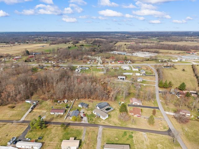 2048 US-127, Russell Springs, KY 42642