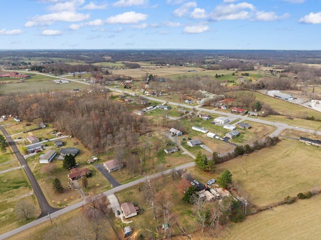 2048 US-127, Russell Springs, KY 42642