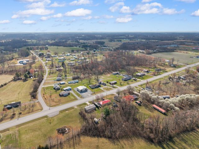 2048 US-127, Russell Springs, KY 42642