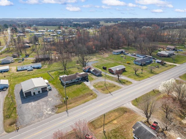 2048 US-127, Russell Springs, KY 42642