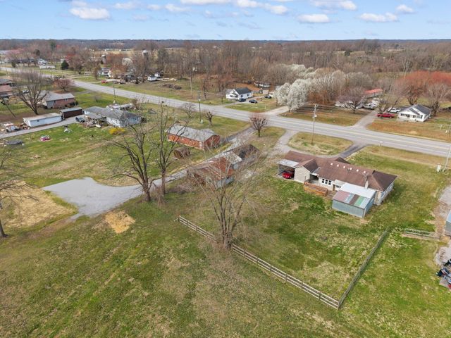 2048 US-127, Russell Springs, KY 42642