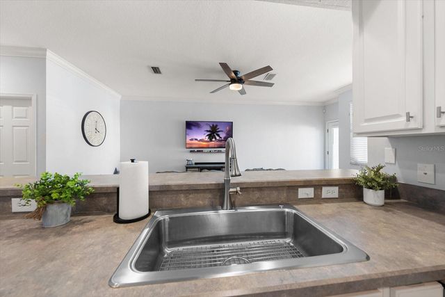 251 1ST AVENUE SW, Largo, FL 33770