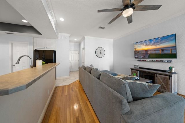 251 1ST AVENUE SW, Largo, FL 33770