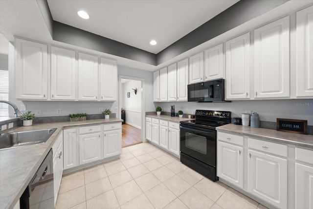 251 1ST AVENUE SW, Largo, FL 33770