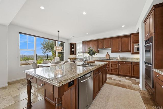 7671 Circulo Sequoia, Carlsbad, CA 92009
