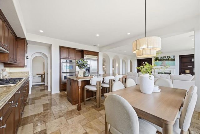 7671 Circulo Sequoia, Carlsbad, CA 92009