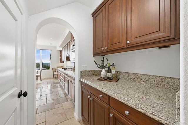 7671 Circulo Sequoia, Carlsbad, CA 92009