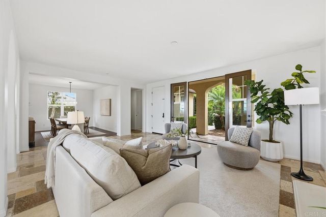 7671 Circulo Sequoia, Carlsbad, CA 92009
