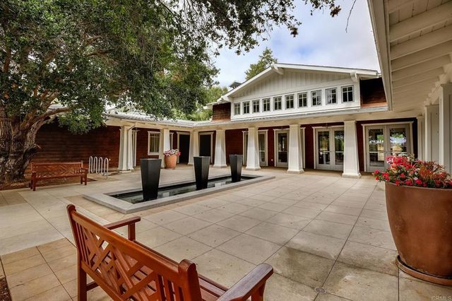 7671 Circulo Sequoia, Carlsbad, CA 92009