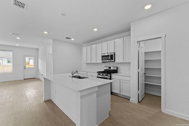 9406 Dassler Springs, Converse, TX 78109