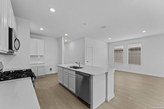 9406 Dassler Springs, Converse, TX 78109