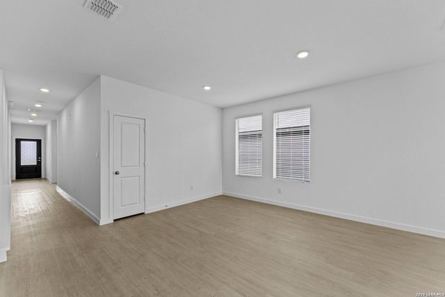 9406 Dassler Springs, Converse, TX 78109