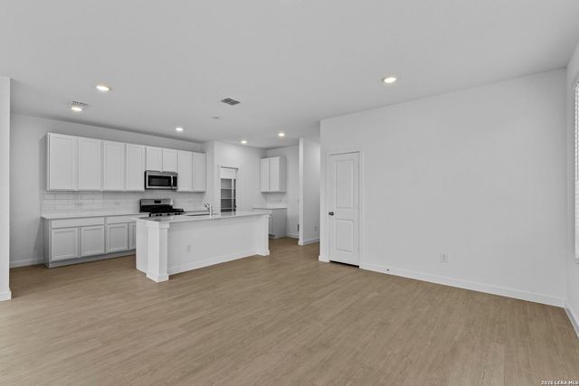 9406 Dassler Springs, Converse, TX 78109