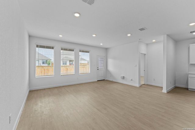 9406 Dassler Springs, Converse, TX 78109