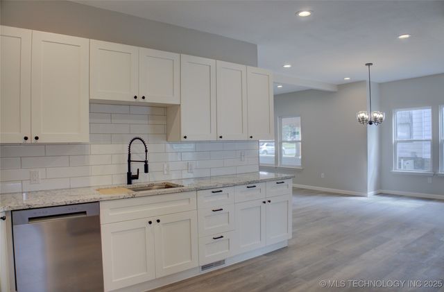 1106 E 6th Street, Okmulgee, OK 74447