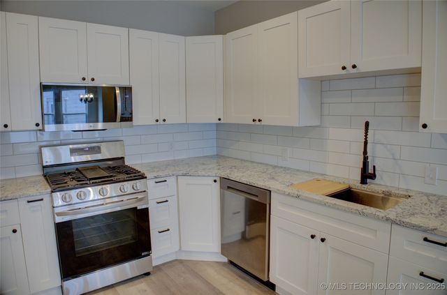 1106 E 6th Street, Okmulgee, OK 74447