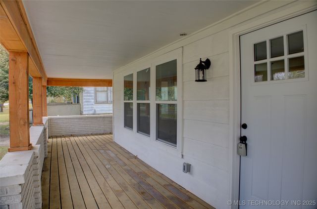 1106 E 6th Street, Okmulgee, OK 74447