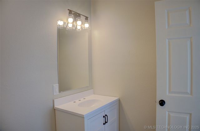 1106 E 6th Street, Okmulgee, OK 74447