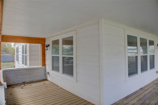 1106 E 6th Street, Okmulgee, OK 74447