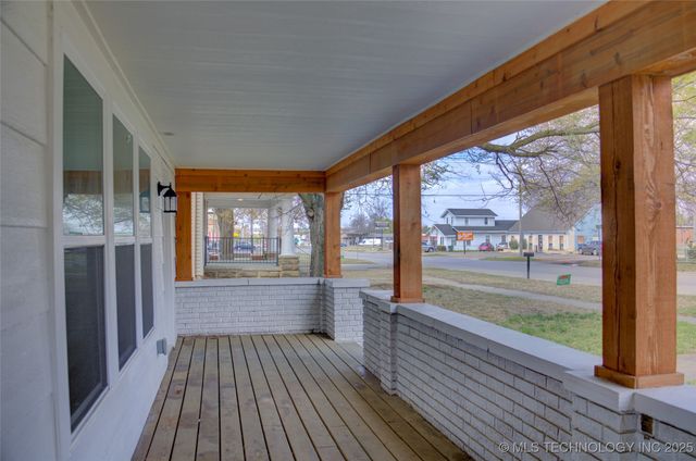 1106 E 6th Street, Okmulgee, OK 74447