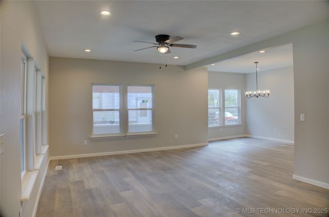 1106 E 6th Street, Okmulgee, OK 74447