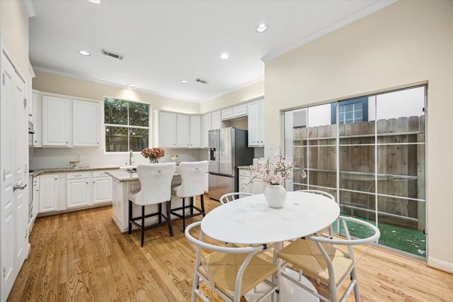 6552 Schuler Street, Houston, TX 77007