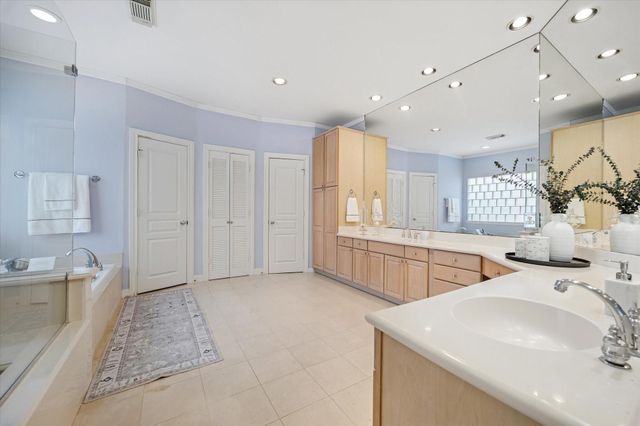 6552 Schuler Street, Houston, TX 77007