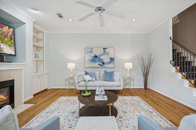 6552 Schuler Street, Houston, TX 77007