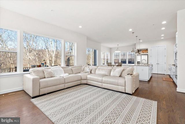 6828 W SHAVANO RD, New Market, MD 21774