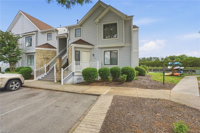 143 Harbor Watch DR, Chesapeake, VA 23320