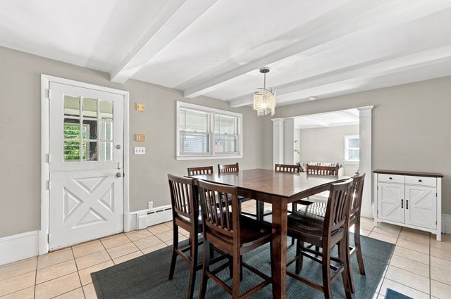 2 Lisa Ave, Acushnet, MA 02743