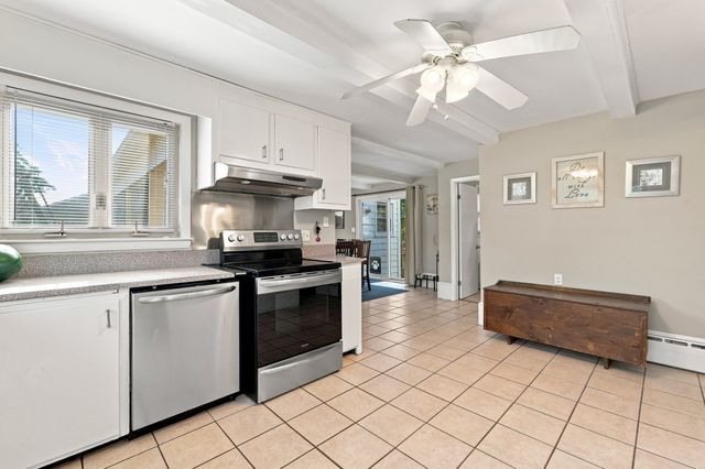 2 Lisa Ave, Acushnet, MA 02743