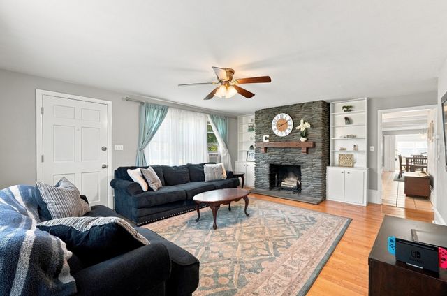 2 Lisa Ave, Acushnet, MA 02743